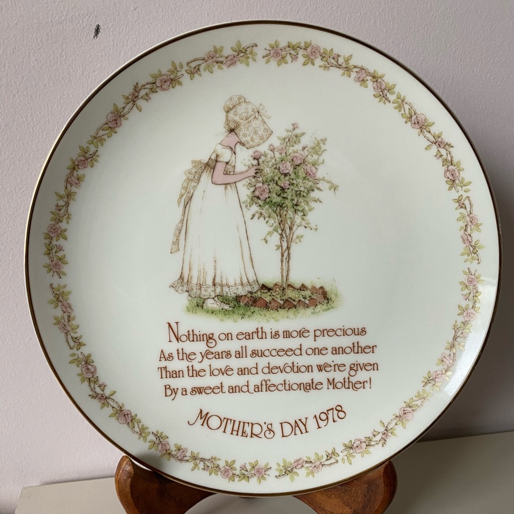 Mother day Gift and collective plate 1978 holly hobbie